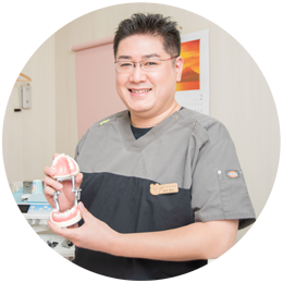 院長 菊岡 慎友